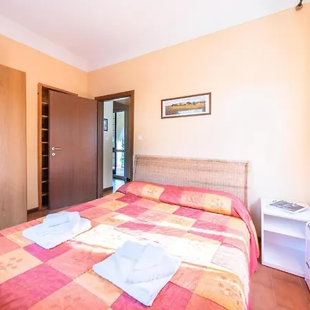 Vilux Heliopolis 1 *